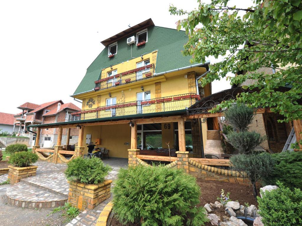 Villa Belilo 69 Sremski Karlovci Eksteriør bilde